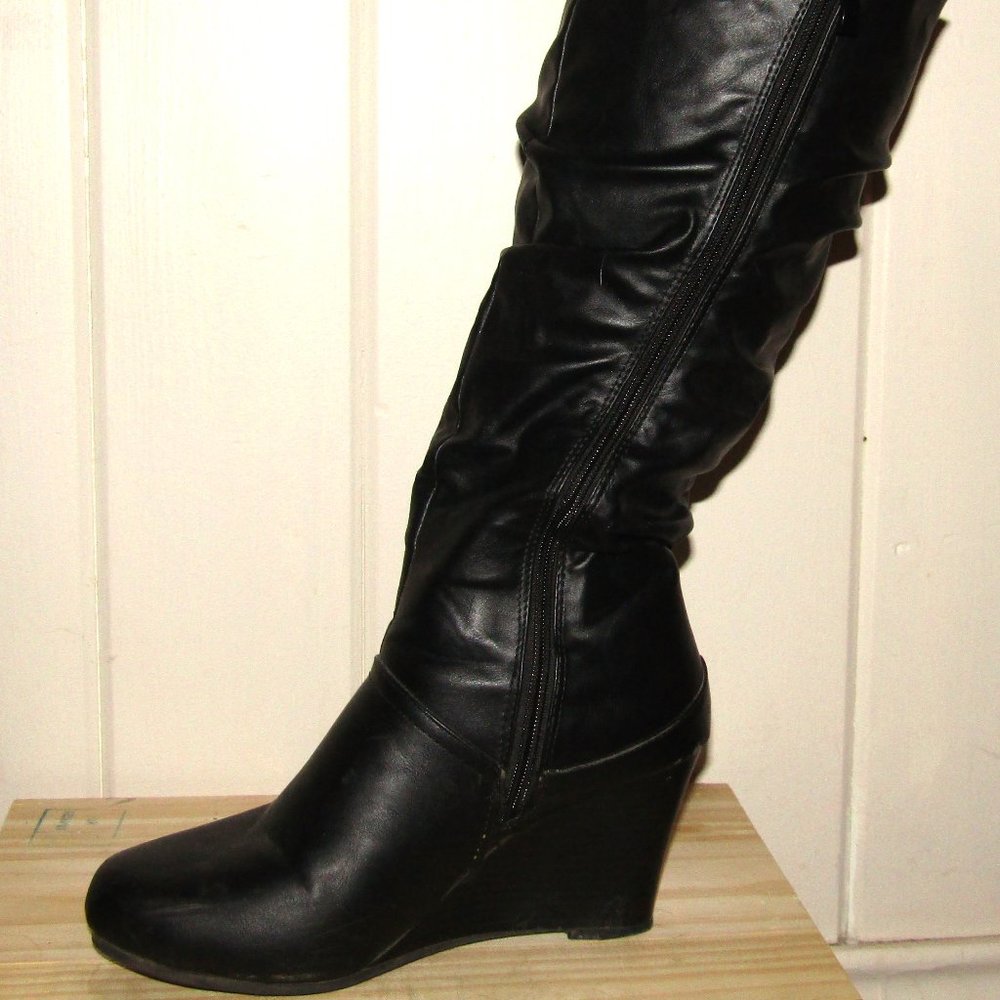 Wedge zip boots